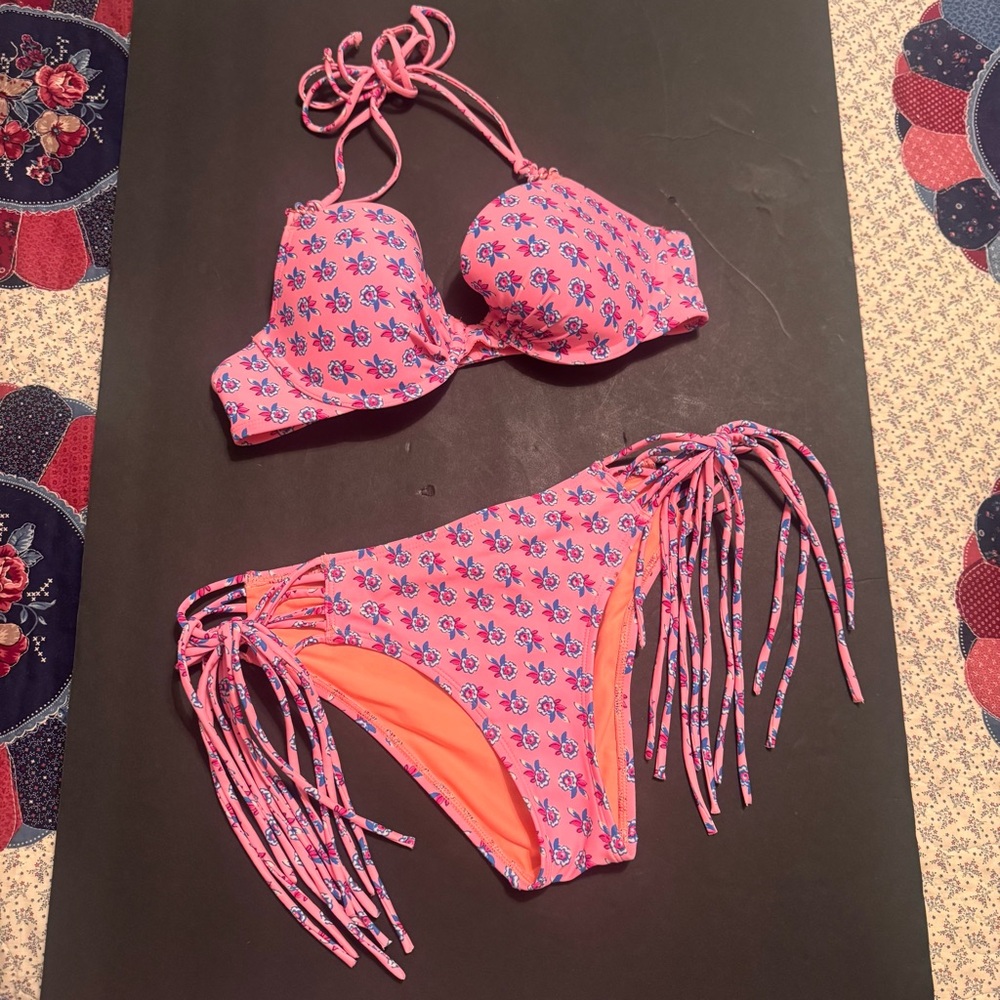 Aerie Coral, Orange, pink, blue Bikini Set Medium, 34D